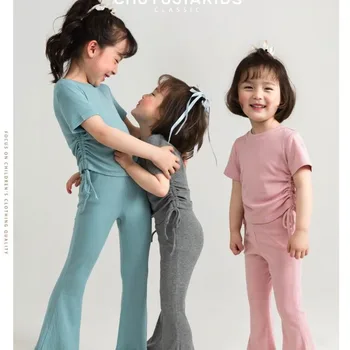 2023 Новые летние комплекты одежды для девочек, однотонные футболки с коротким рукавом + брюки с эластичной резинкой на талии, 2 шт., расклешенные брюки, повседневный костюм, одежда для девочек