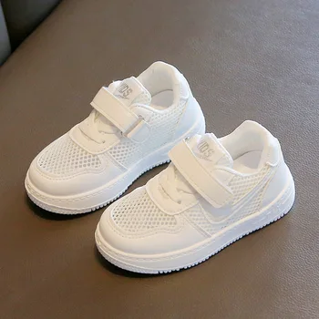 Детские маленькие белые туфельки 2023, Летняя новая спортивная обувь для мальчиков и девочек, Дышащая Повседневная обувь с сетчатыми вставками, детская обувь